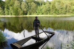 7.L'accompagnateur en fière posture sur le lac Valasjön