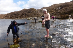 6.En franchissant le gué d'Abhainn an Ehasaigh