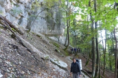 19.Sous la paroi, dans le bois de l'Envers